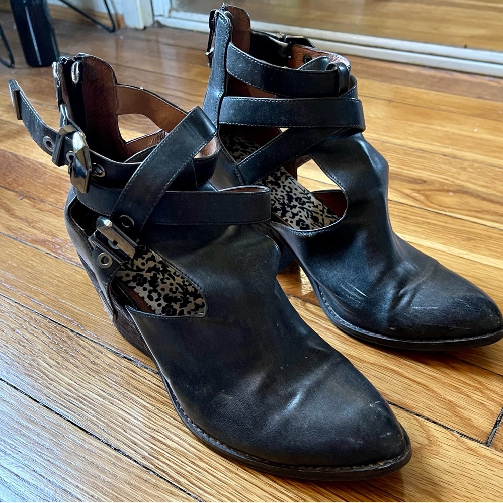 Goth cowboy cut out booties